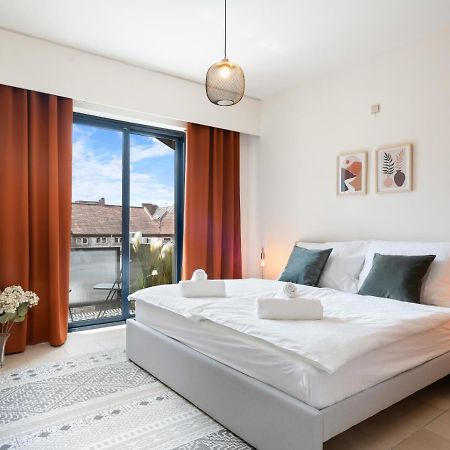 City Apartment 3 Bedroom, Kitchen, Wifi, Workspace, Coffee, Central Hasselt Bagian luar foto