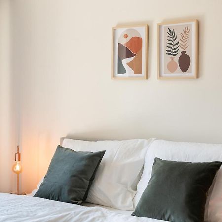 City Apartment 3 Bedroom, Kitchen, Wifi, Workspace, Coffee, Central Hasselt Bagian luar foto