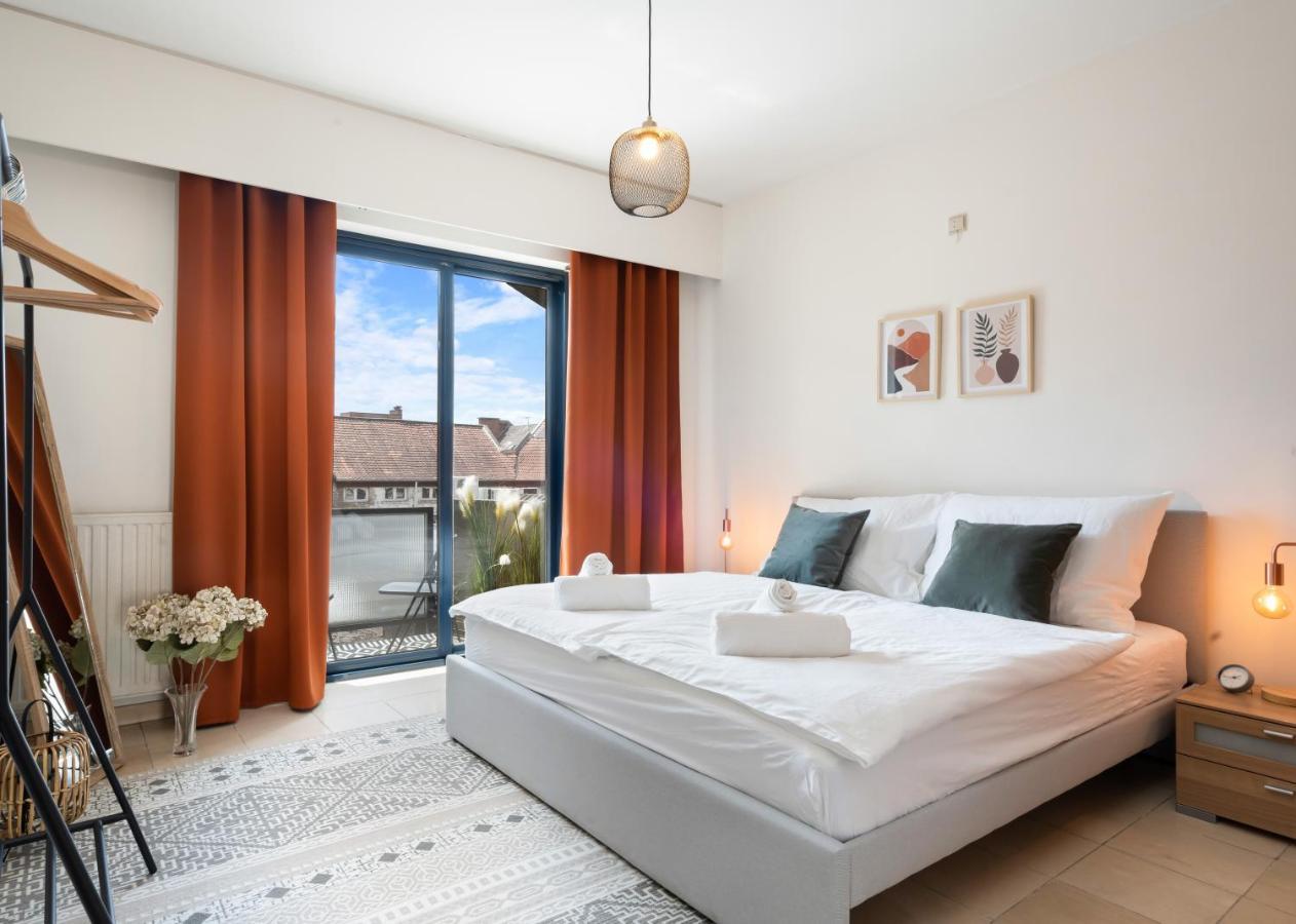 City Apartment 3 Bedroom, Kitchen, Wifi, Workspace, Coffee, Central Hasselt Bagian luar foto
