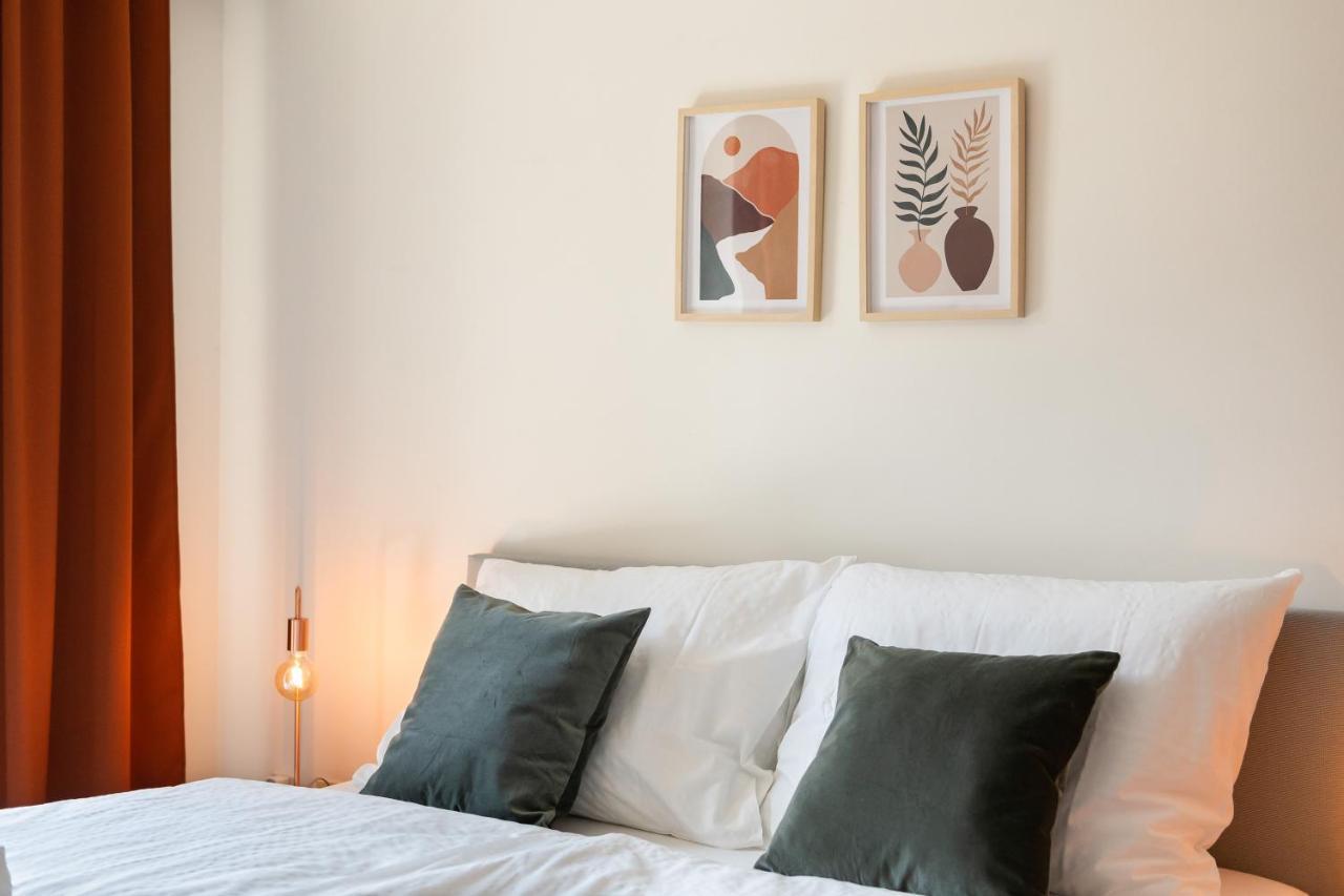 City Apartment 3 Bedroom, Kitchen, Wifi, Workspace, Coffee, Central Hasselt Bagian luar foto