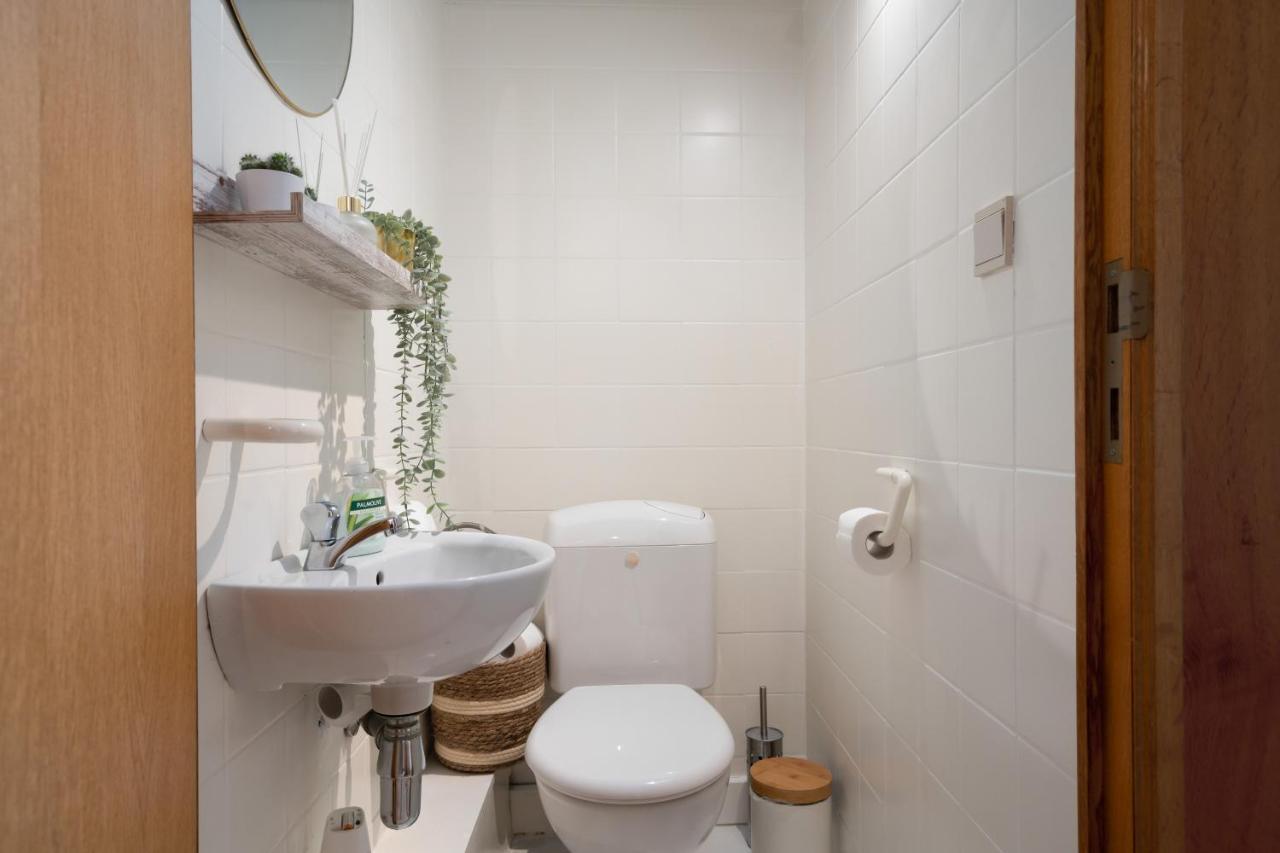 City Apartment 3 Bedroom, Kitchen, Wifi, Workspace, Coffee, Central Hasselt Bagian luar foto