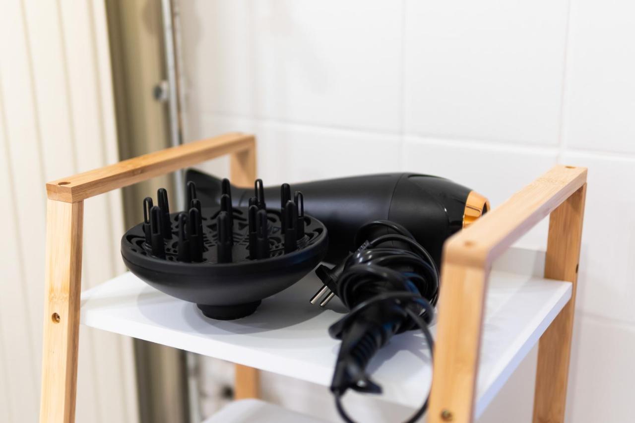 City Apartment 3 Bedroom, Kitchen, Wifi, Workspace, Coffee, Central Hasselt Bagian luar foto